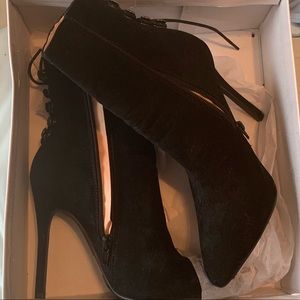 I can’t walk in heels